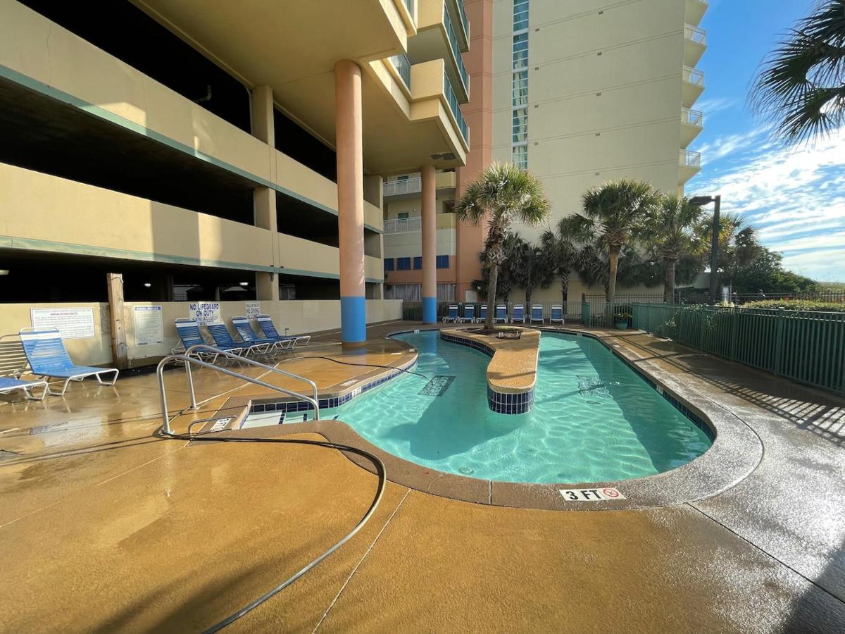 Oceanview Condo With Pool, Hot Tub, Balcony, Right On The Beach 默特尔比奇 外观 照片